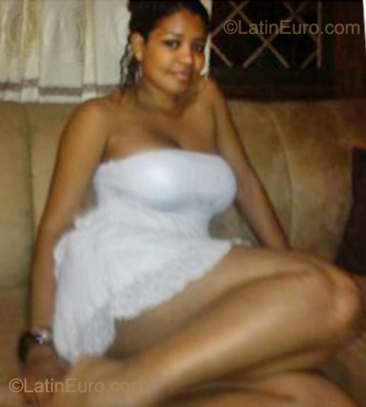 Date this pretty Colombia girl C from Tumaco CO9375