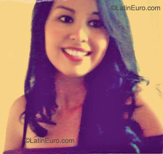 Date this cute Colombia girl Celina from Cali CO9749