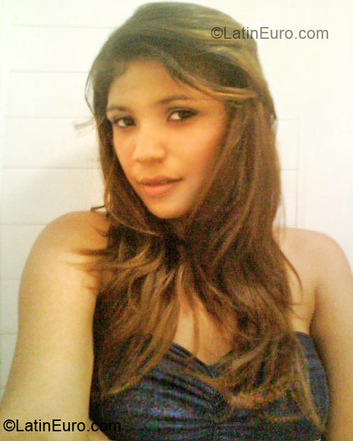 Date this cute Colombia girl Gina from Barranquilla CO9405