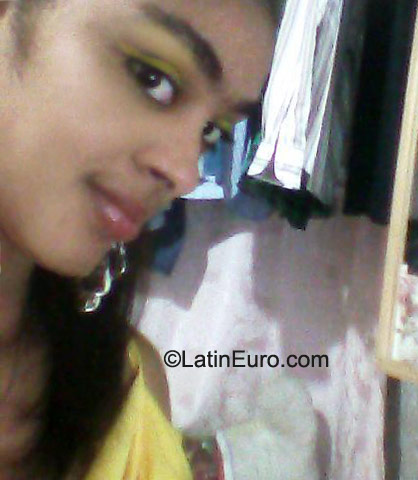 Date this good-looking Dominican Republic girl Karla2 from Santo Domingo DO10425
