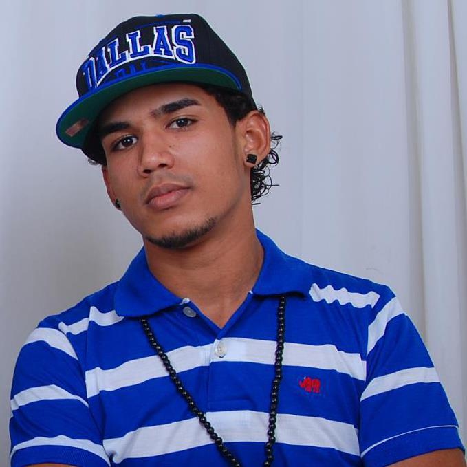 Date this sensual Dominican Republic man Junior from La Vega DO10445