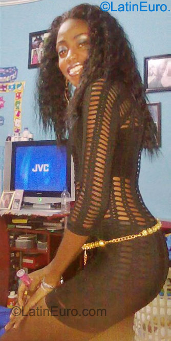 Date this happy Jamaica girl Kerry from Kingston JM440