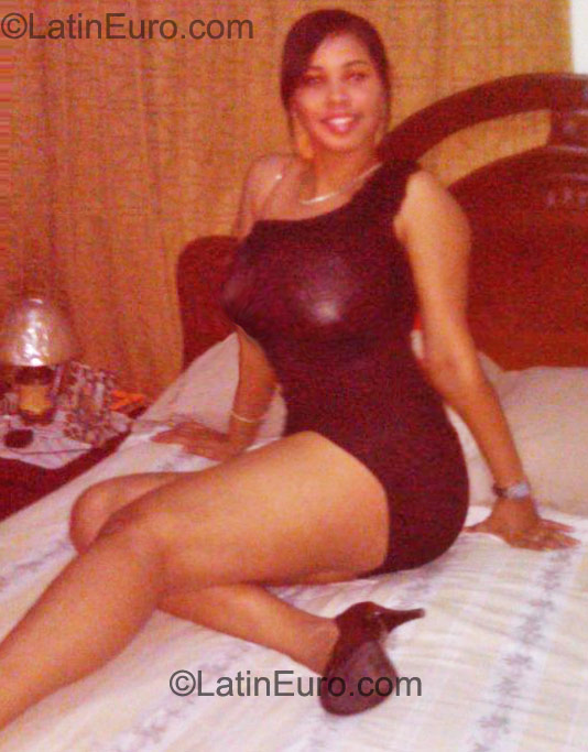 Date this lovely Dominican Republic girl  from Santo Domingo DO10456