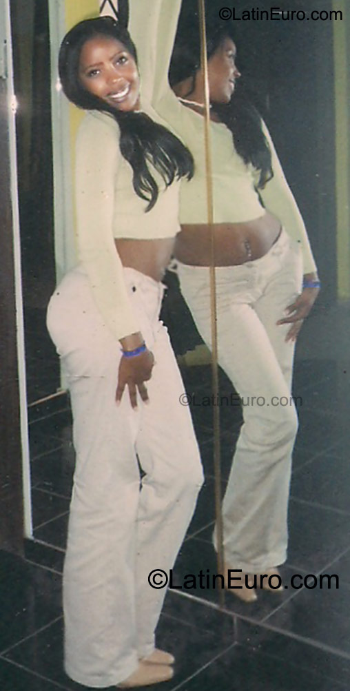 Date this beautiful Dominican Republic girl Maria from Santo Dominigo DO10458
