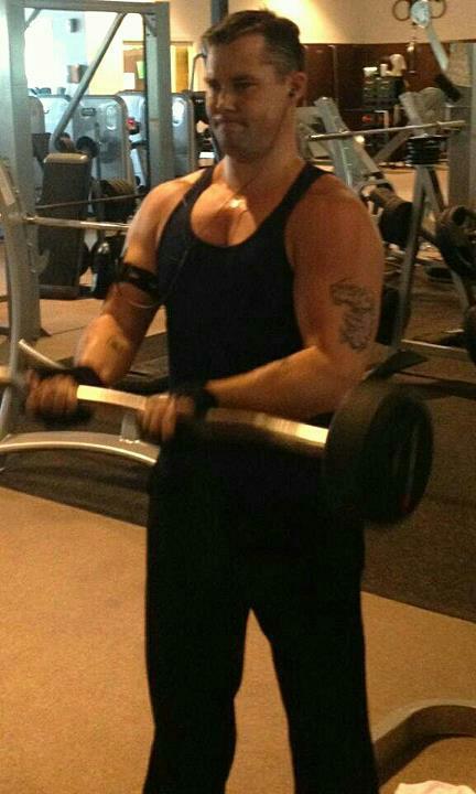Date this georgeous United States man Joe76 from Jacksonville US12384