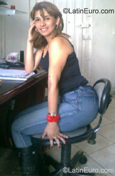 Date this tall Colombia girl Luna from Medellin CO9494