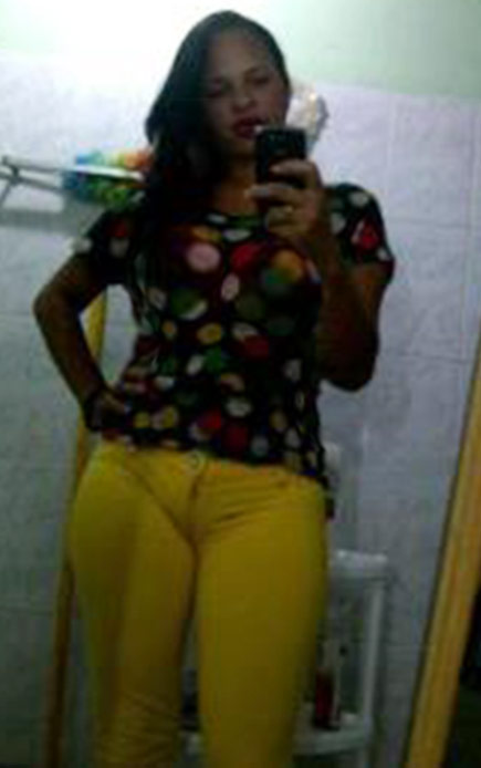 Date this nice looking Dominican Republic girl KAry from Santo Domingo DO10481