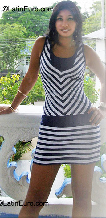 Date this sensual Colombia girl Diana from Bucaramanga CO9499