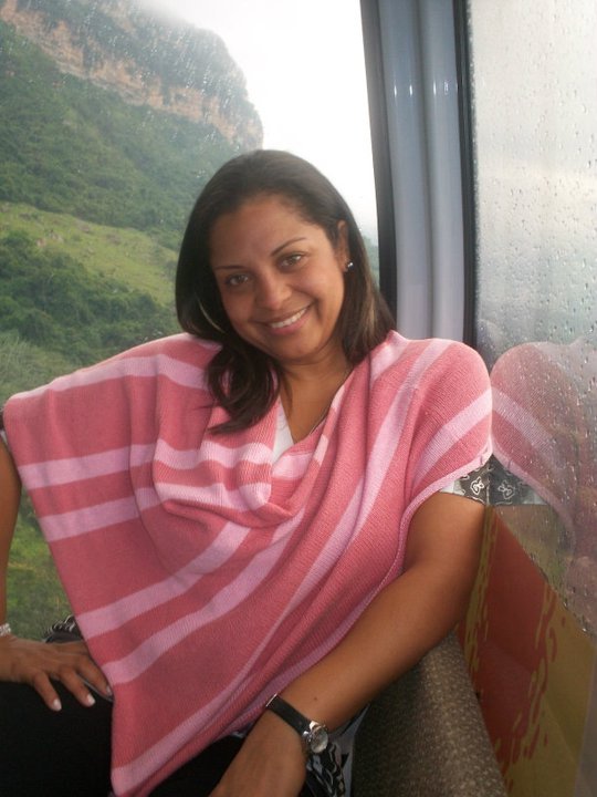 Date this nice looking Colombia girl Viviana from Santa Marta CO9513