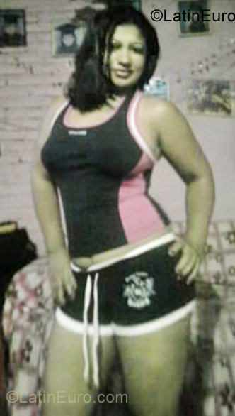 Date this young Honduras girl Aracely from Tegucigalpa HN609