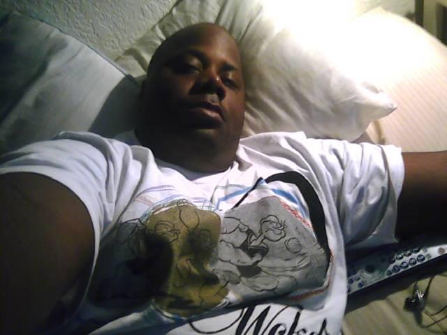 Date this georgeous United States man Joseph from Everett US12416