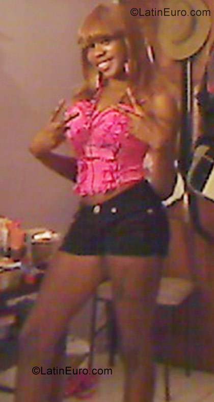 Date this fun Jamaica girl Kimberly from Montego Bay JM452