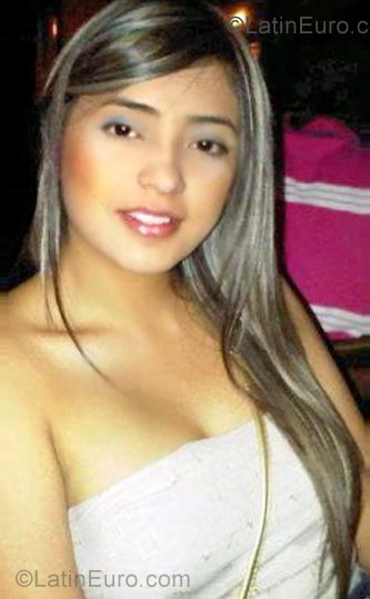 Date this georgeous Colombia girl Lorena from Medellin CO9570