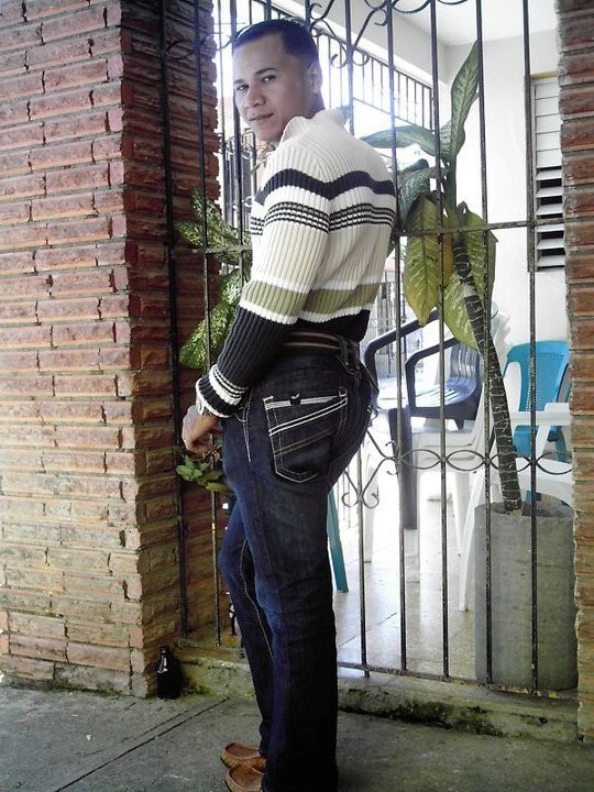 Date this good-looking Dominican Republic man Elpequenogigant from Santiago, Rep. Dom. DO10572