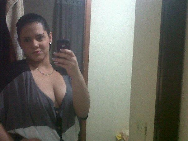 Date this athletic Colombia girl Angy from Bogota CO9587