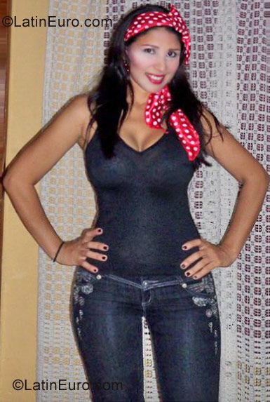 Date this passionate Colombia girl Sandra from Barranquilla CO9601