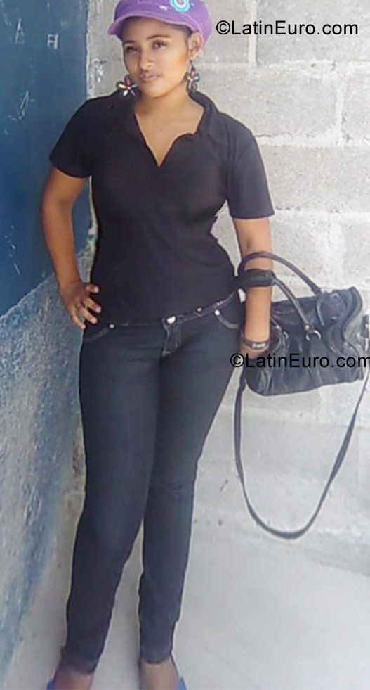 Date this hot Honduras girl Katerin from San Pedro Sula HN622