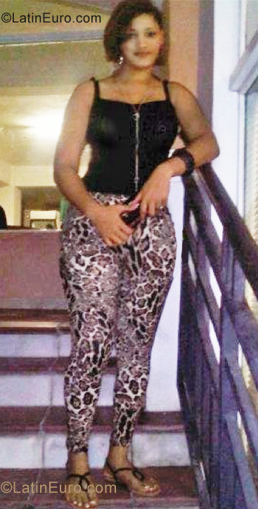 Date this good-looking Dominican Republic girl Inoli from Higuey DO10625