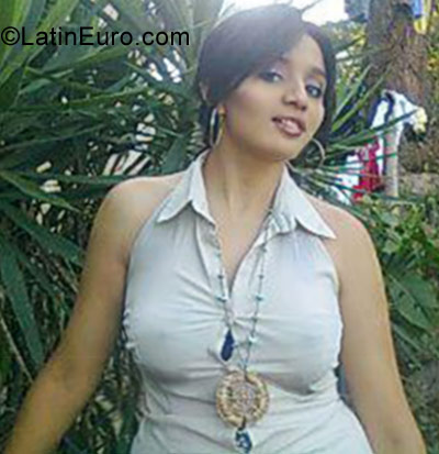 Date this hard body El Salvador girl Amanda from San Salvador SV38