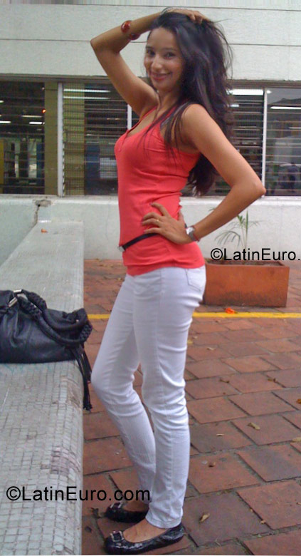 Date this good-looking Colombia girl Nanis77 from Medellin CO9678