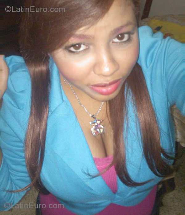 Date this cute Dominican Republic girl Cleidy from Santo Domingo DO11955