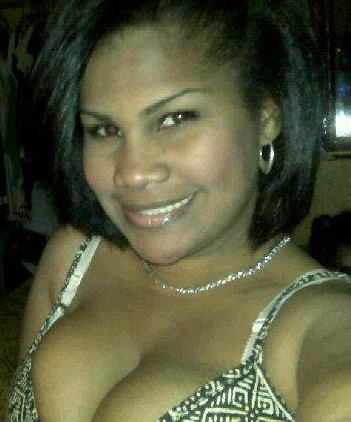 Date this hard body Dominican Republic girl Carolyn from Santo Domingo DO10663