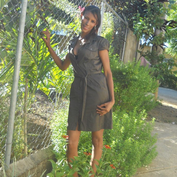 Date this lovely Dominican Republic girl Roberta from Santiago DO10668