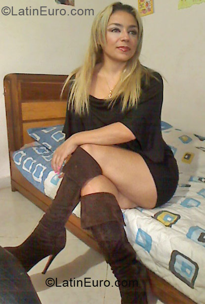 Date this passionate Colombia girl Esther from Medellin CO9770