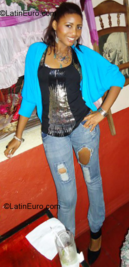 Date this passionate Costa Rica girl Manyara from San Jose CR239