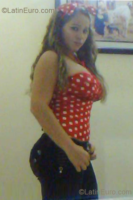 Date this beautiful Colombia girl Vivian from Barranquilla CO9784
