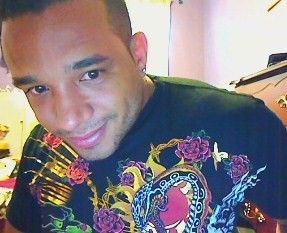 Date this hard body Canada man Tharius from Toronto CA490