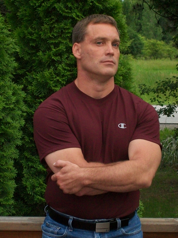 Date this hard body United States man David from Bay City US12631