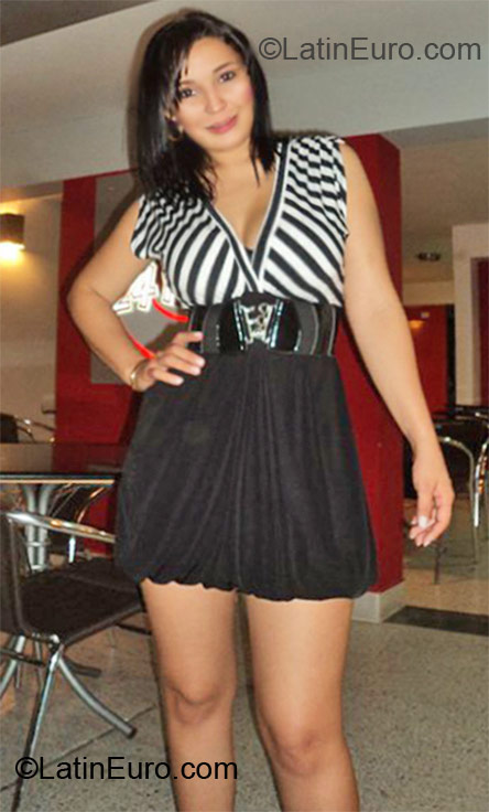 Date this charming Colombia girl Erika from Cucuta CO9911