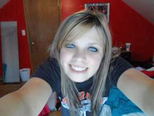 Date this hard body United States girl Emily20 from Carleton US12692