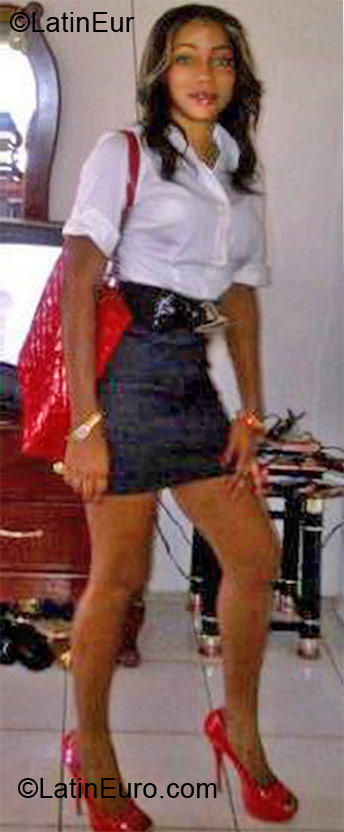 Date this good-looking Jamaica girl Sandy from St. Elizabeth JM492