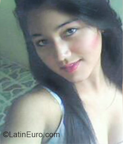 Date this gorgeous Colombia girl Katerine from Medellin CO9931