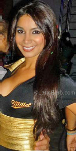 Date this pretty Mexico girl Carolina from Mexico City MX675