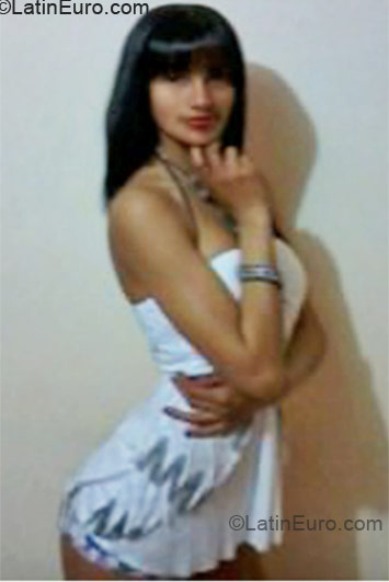 Date this stunning Colombia girl Catalina from Bogota CO10902