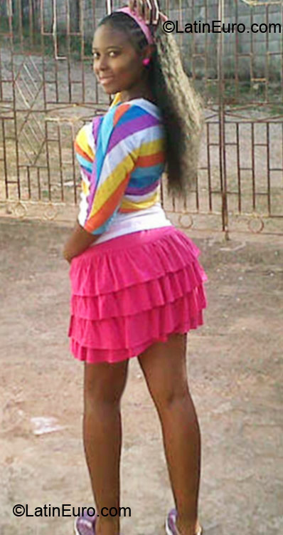 Date this foxy Jamaica girl April from May Pen JM511