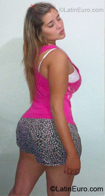 Date this delightful Colombia girl Valerie from Pereira CO10811