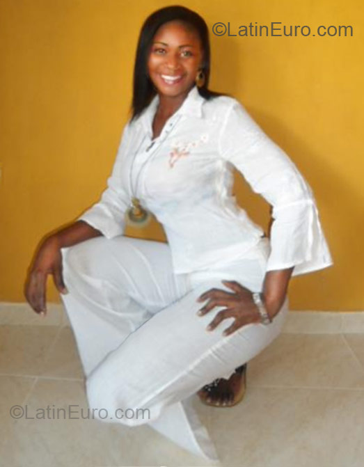Date this georgeous Colombia girl Maria from Cali CO10021