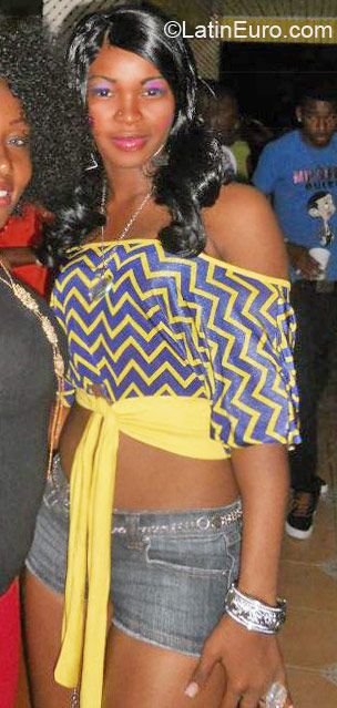 Date this voluptuous Jamaica girl Sweet from Montego Bay JM500