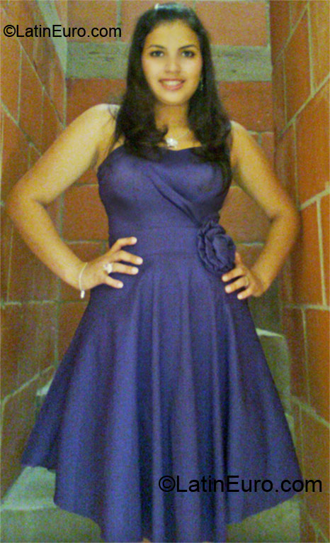 Date this athletic Colombia girl Leidy from Cali CO10036