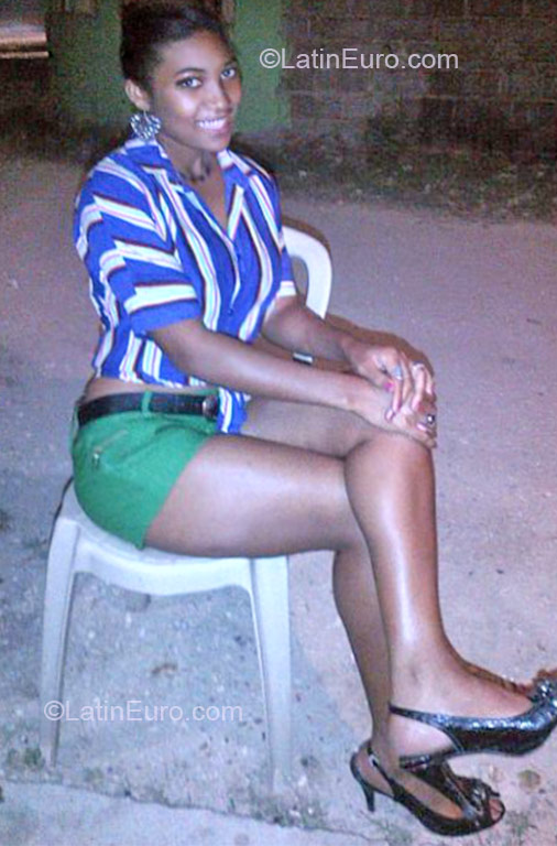Date this tall Dominican Republic girl Luisa from Santo Domingo DO10913