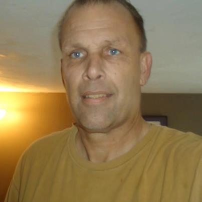 Date this gorgeous United States man Bignpantswhite1 from Boston US12800