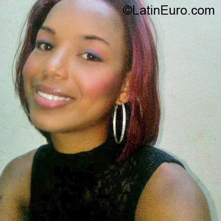 Date this fun Dominican Republic girl Evelin from Santiago DO10925