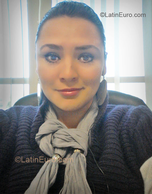 Date this young Mexico girl Monica from Guadalajara MX691