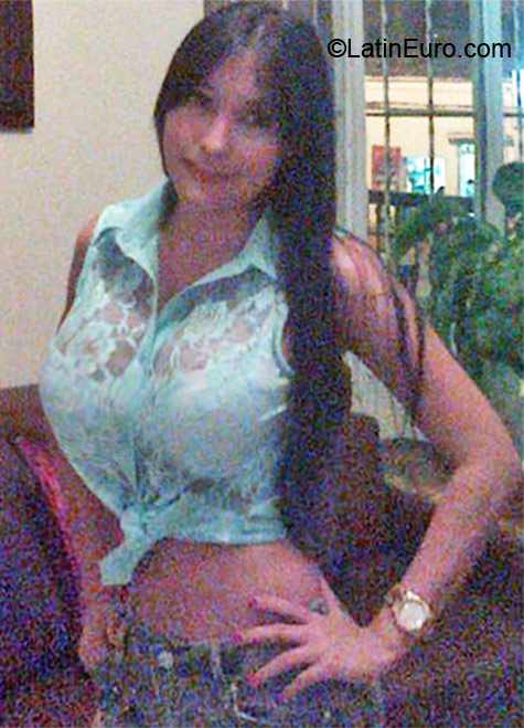Date this fun Colombia girl Kari from Cali CO10102