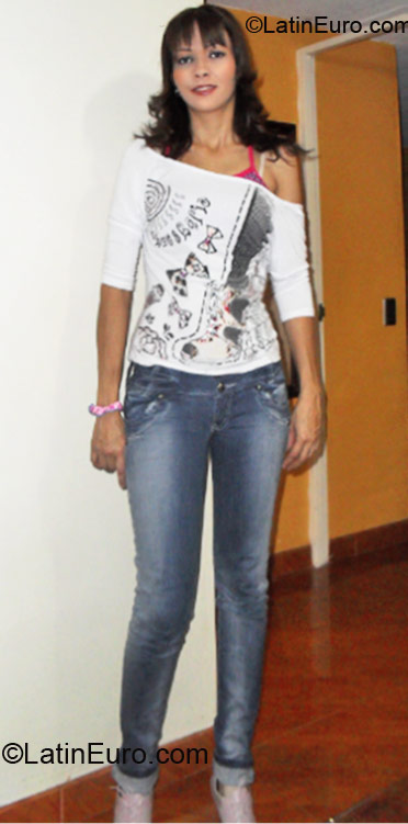 Date this foxy Colombia girl Mary from Medellin CO10103