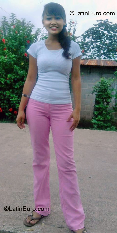 Date this delightful Honduras girl Eni from La Ceiba HN656